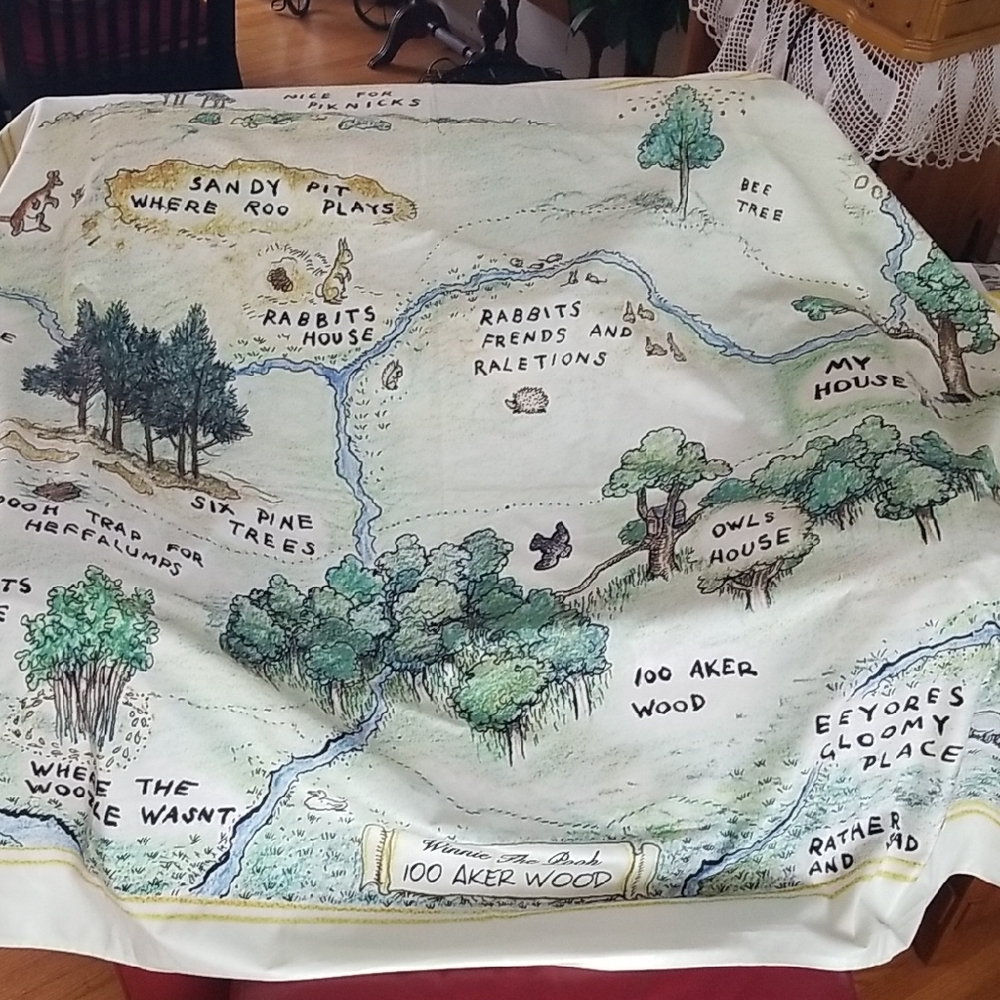 Winnie the Pooh 100 Aker Wood Map Blanket